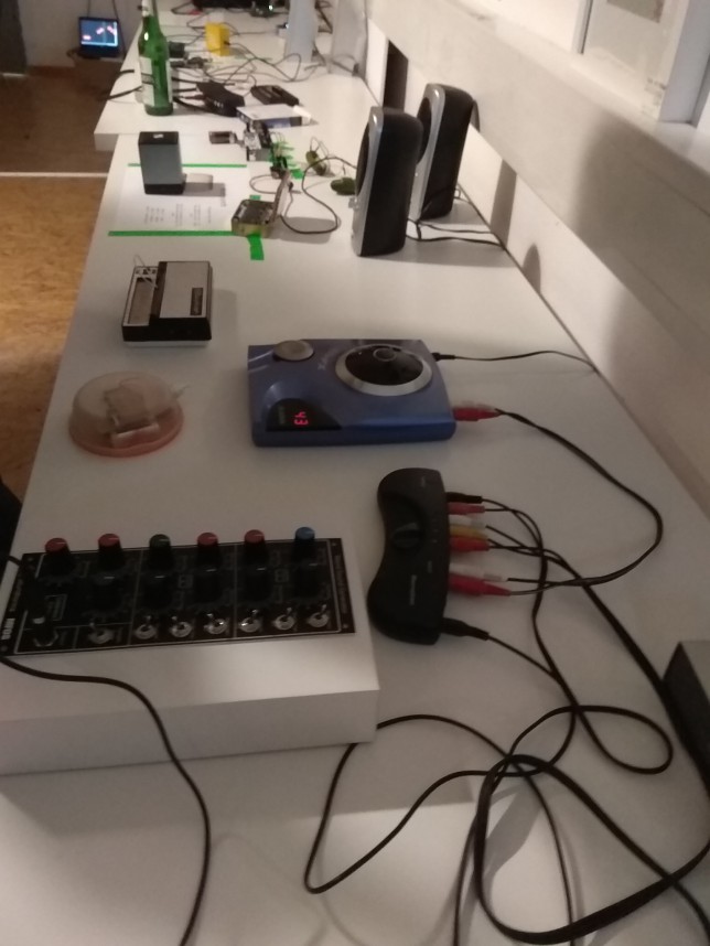 Meine Audio-Gadges, vorn DIY-MFOS-Weird-Sound-Generator